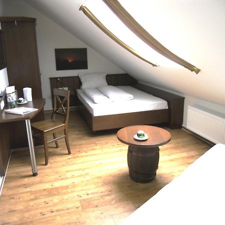 Wein-Traeume Hotel Thuengersheim Bagian luar foto