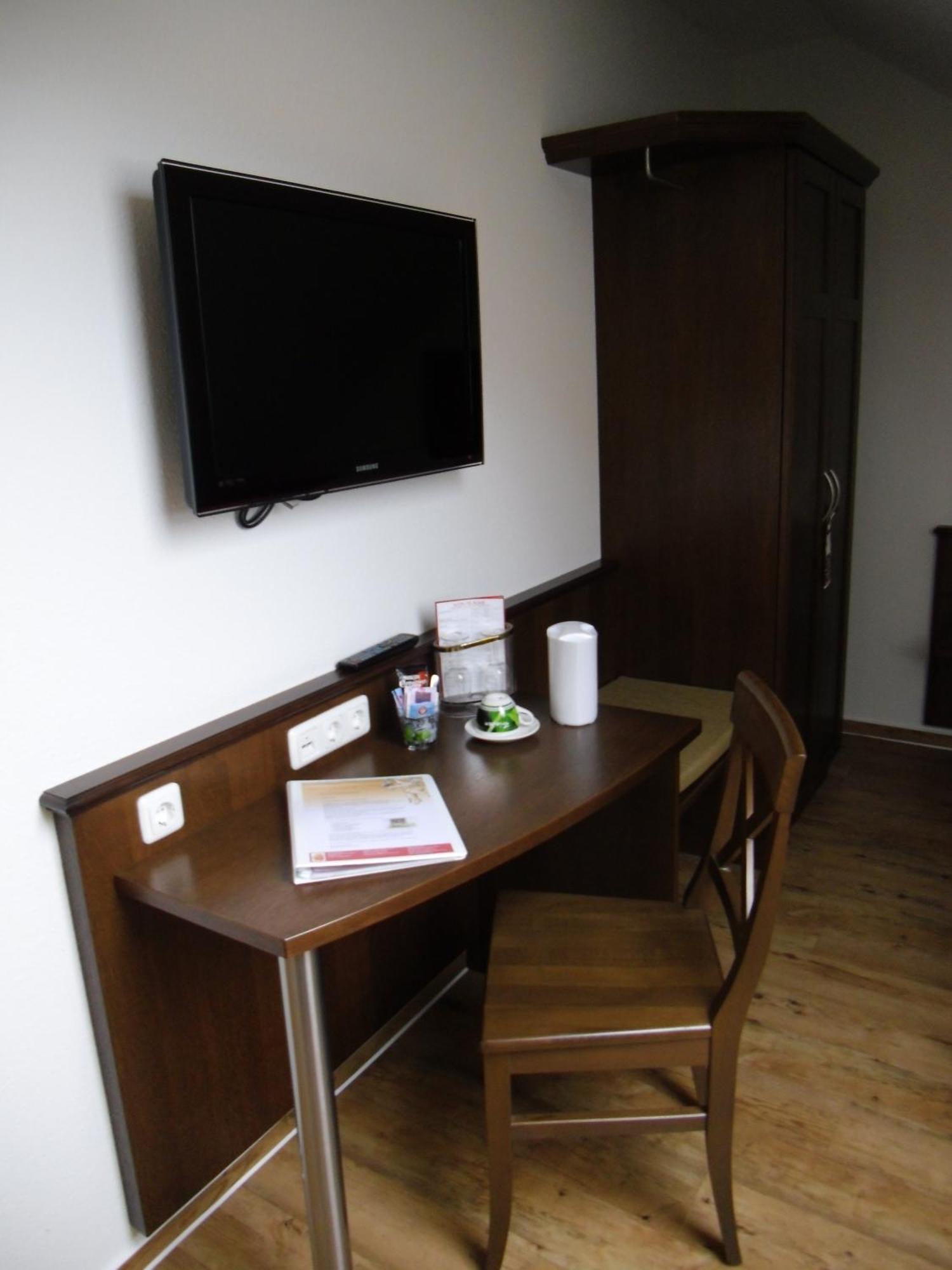 Wein-Traeume Hotel Thuengersheim Bagian luar foto