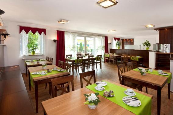 Wein-Traeume Hotel Thuengersheim Bagian luar foto