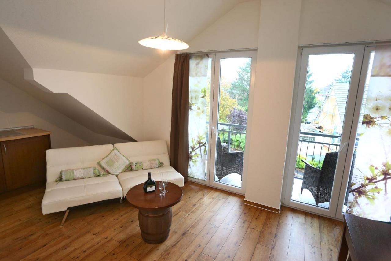 Wein-Traeume Hotel Thuengersheim Bagian luar foto